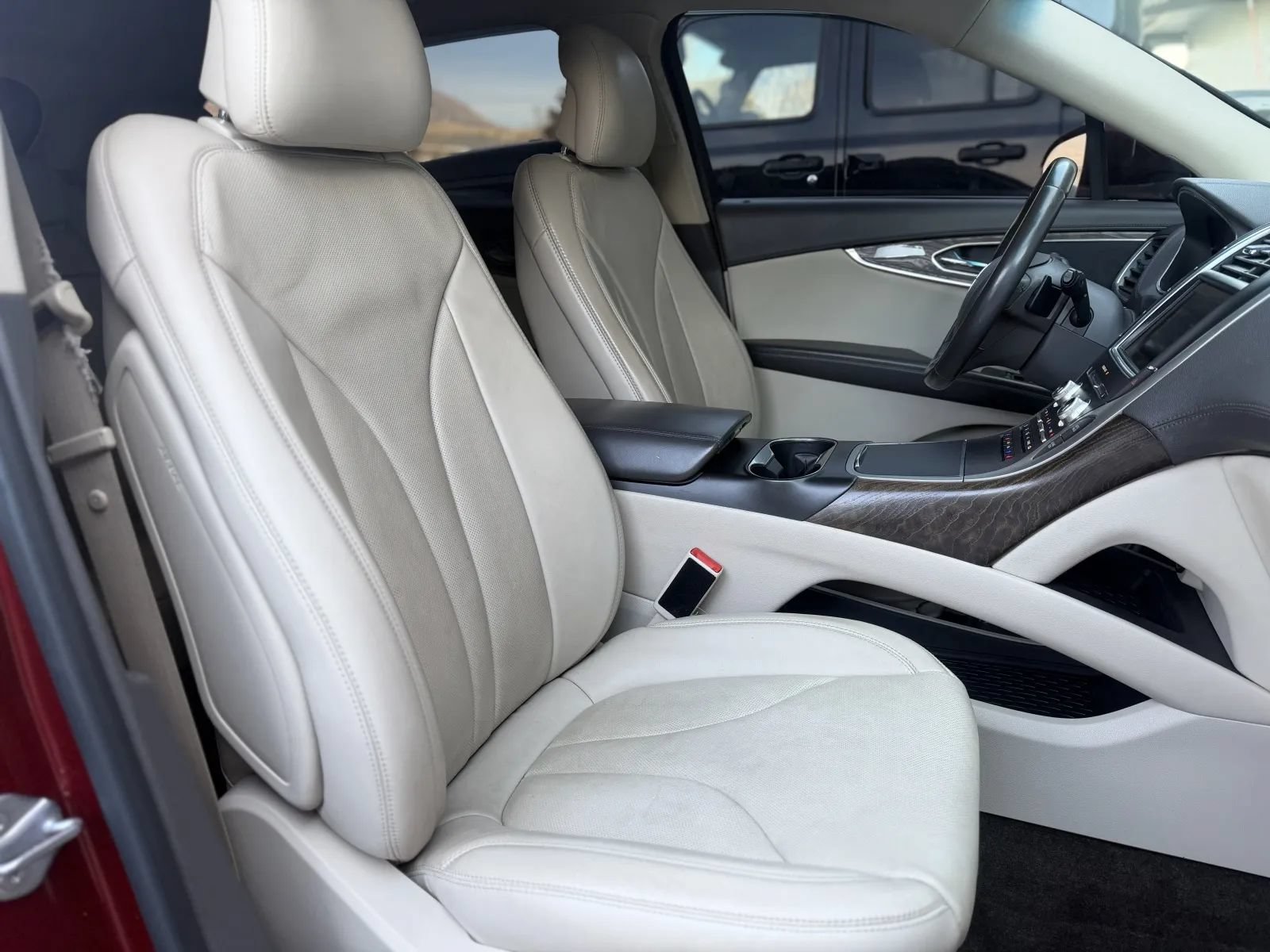 Used 2016 Lincoln MKX Reserve FWD image 18