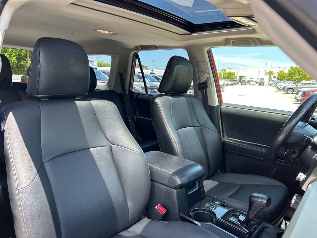 Used 2023 Toyota 4Runner 40th Anniversary SE AWD/4WD image 36