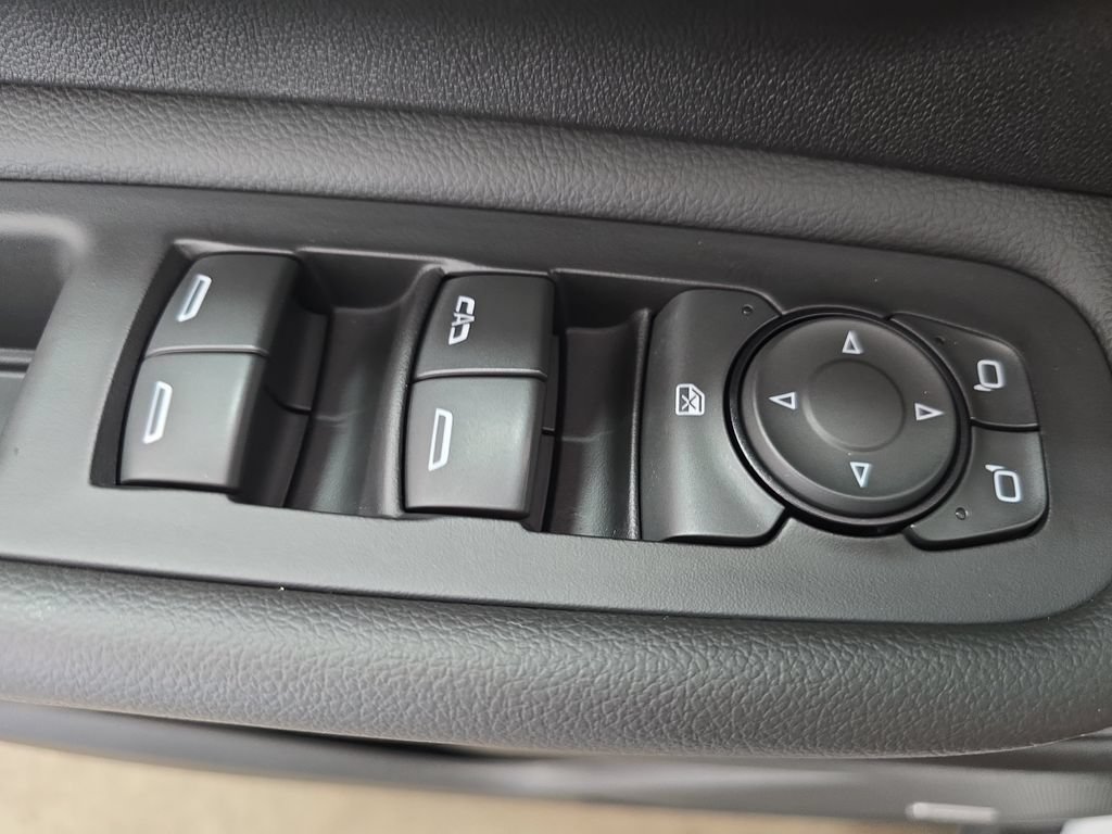 Certified 2024 GMC Terrain AT4 w/ Infotainment Package II AWD/4WD image 28