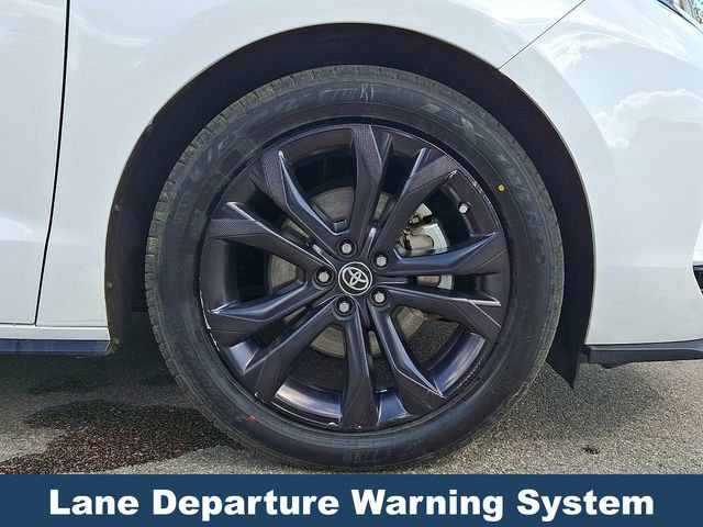 Used 2023 Toyota Sienna XSE image 10