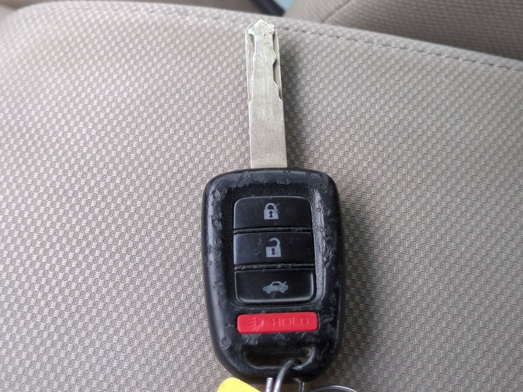 Used 2015 Honda Civic SE image 28