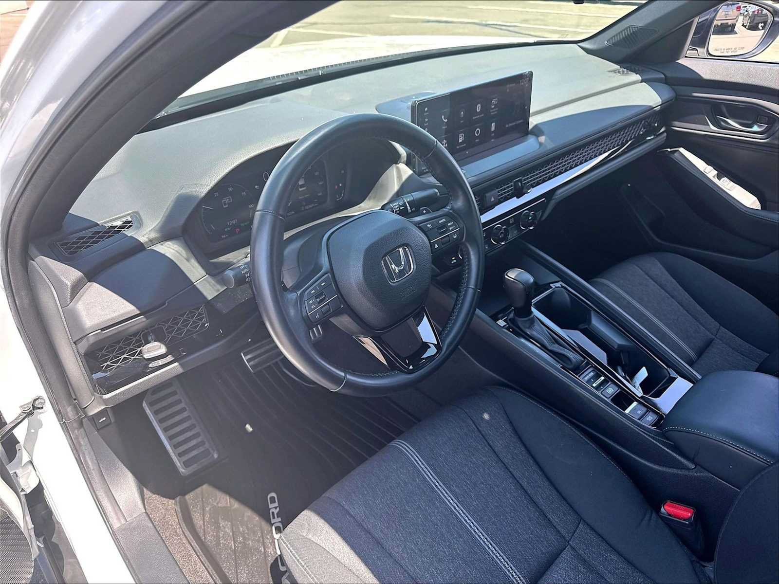 Used 2024 Honda Accord Sport image 15