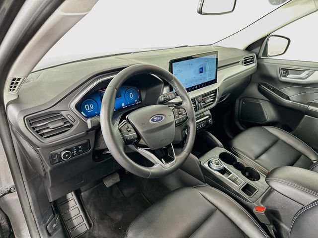 Used 2025 Ford Escape Platinum AWD/4WD image 21