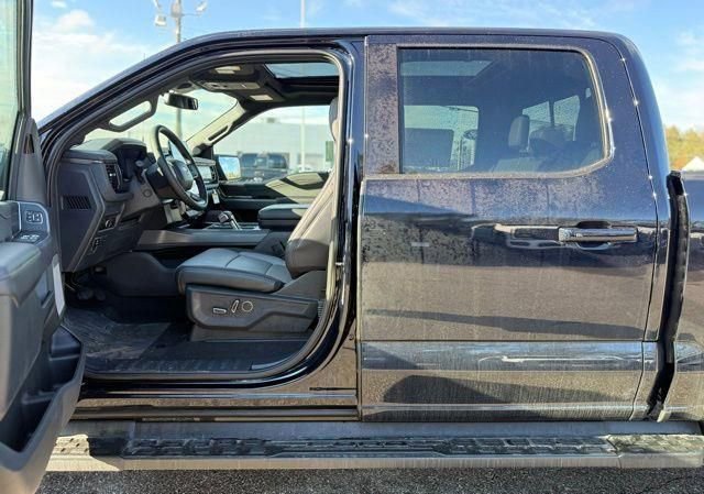 Used 2025 Ford F150 Lightning Lariat AWD/4WD image 13