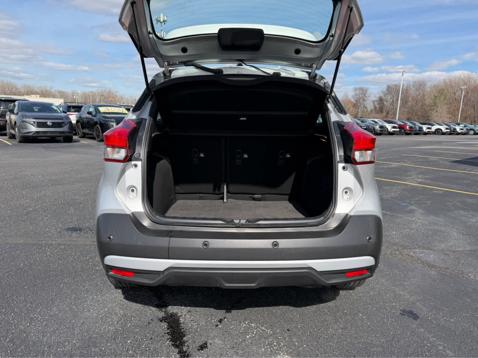 Used 2020 Nissan Kicks SR w/ SR Premium Package image 7
