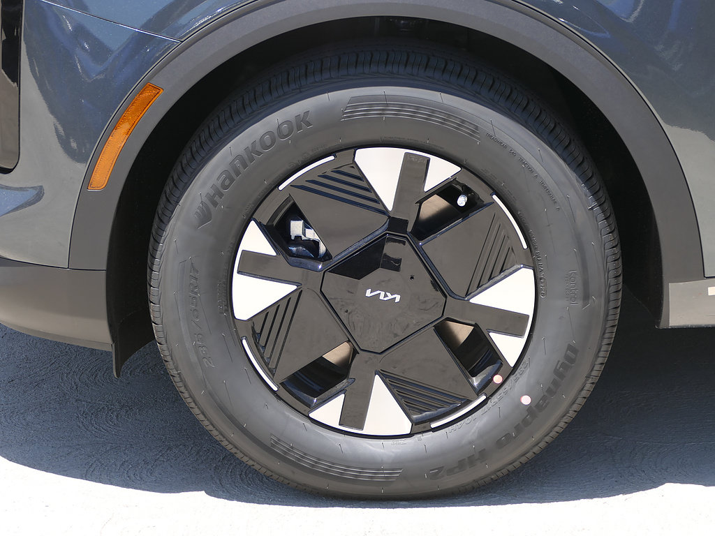 New 2026 Kia Sportage LX FWD image 7