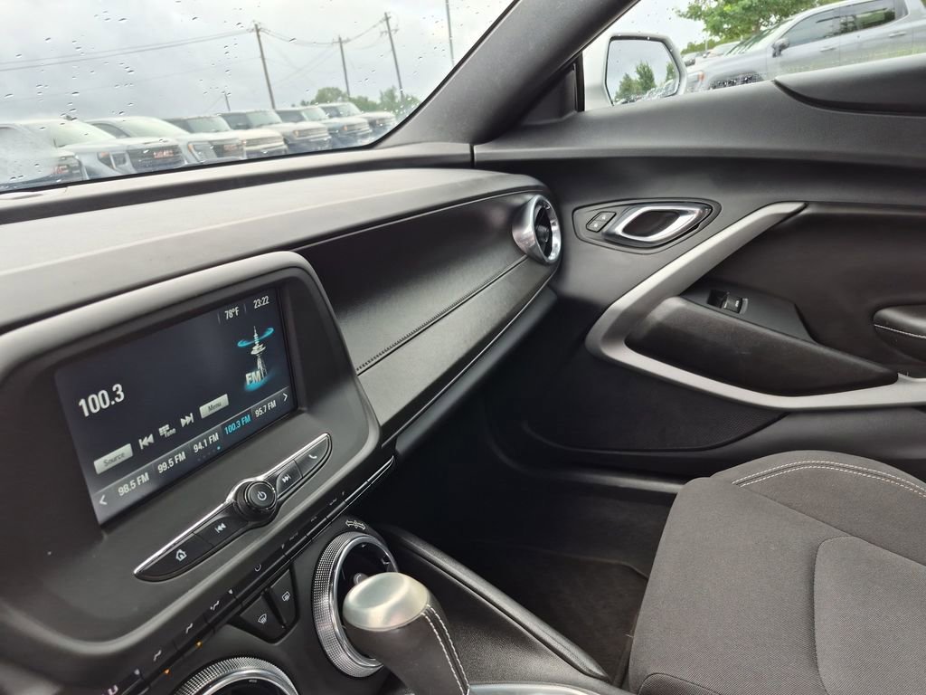Used 2018 Chevrolet Camaro LT RWD image 22