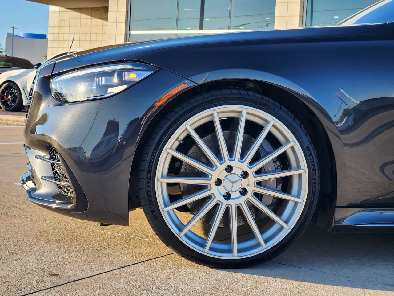 Used 2023 Mercedes-Benz S 580 4MATIC Sedan w/ AMG Line image 8