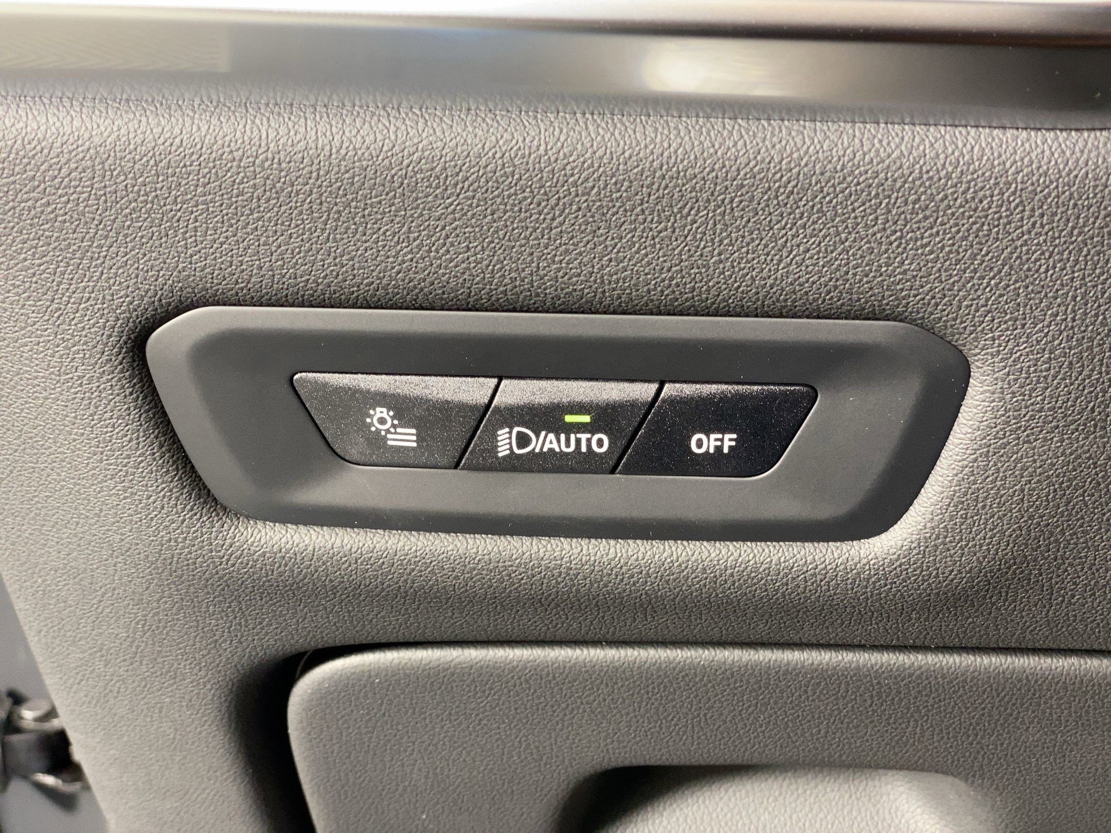 Used 2026 BMW X5 sDrive40i w/ Climate Comfort Package image 26