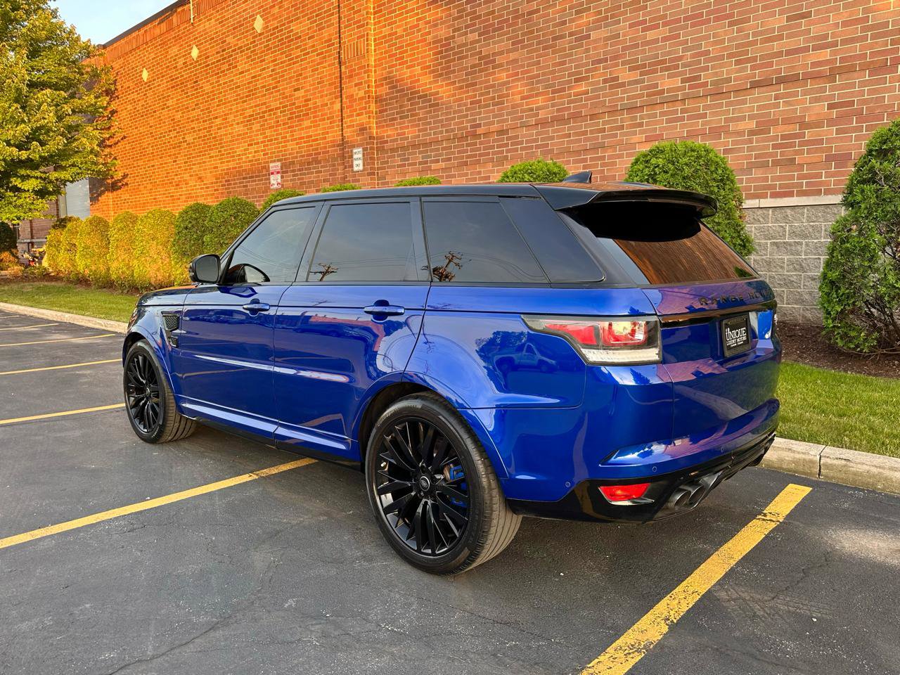 Used 2017 Land Rover Range Rover Sport SVR AWD/4WD image 6