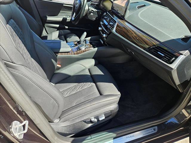 Used 2023 BMW 530i w/ Convenience Package RWD image 21