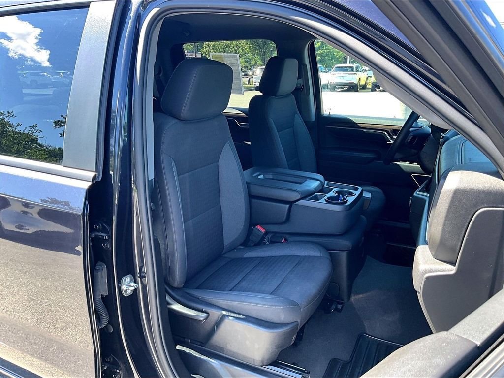 Used 2023 Chevrolet Silverado 1500 LT AWD/4WD image 11