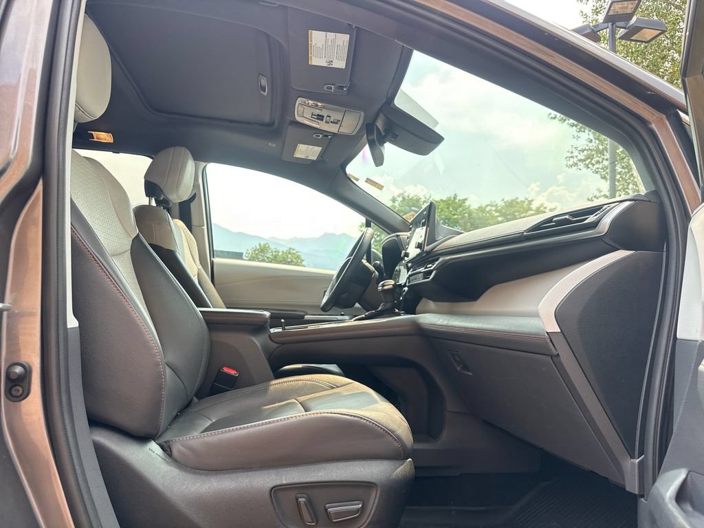 Used 2022 Toyota Sienna XSE w/ XSE Plus Package FWD image 30