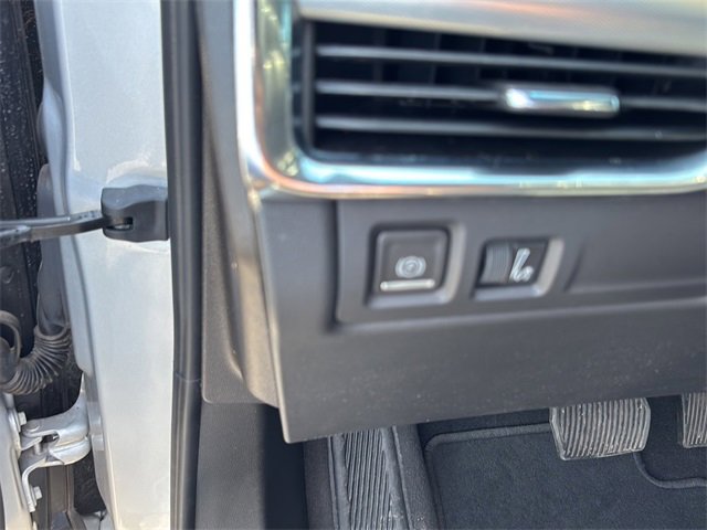 Used 2022 Cadillac XT4 Premium Luxury w/ Enhanced Visibility Package image 19