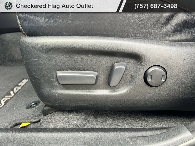 Used 2017 Toyota RAV4 SE image 19