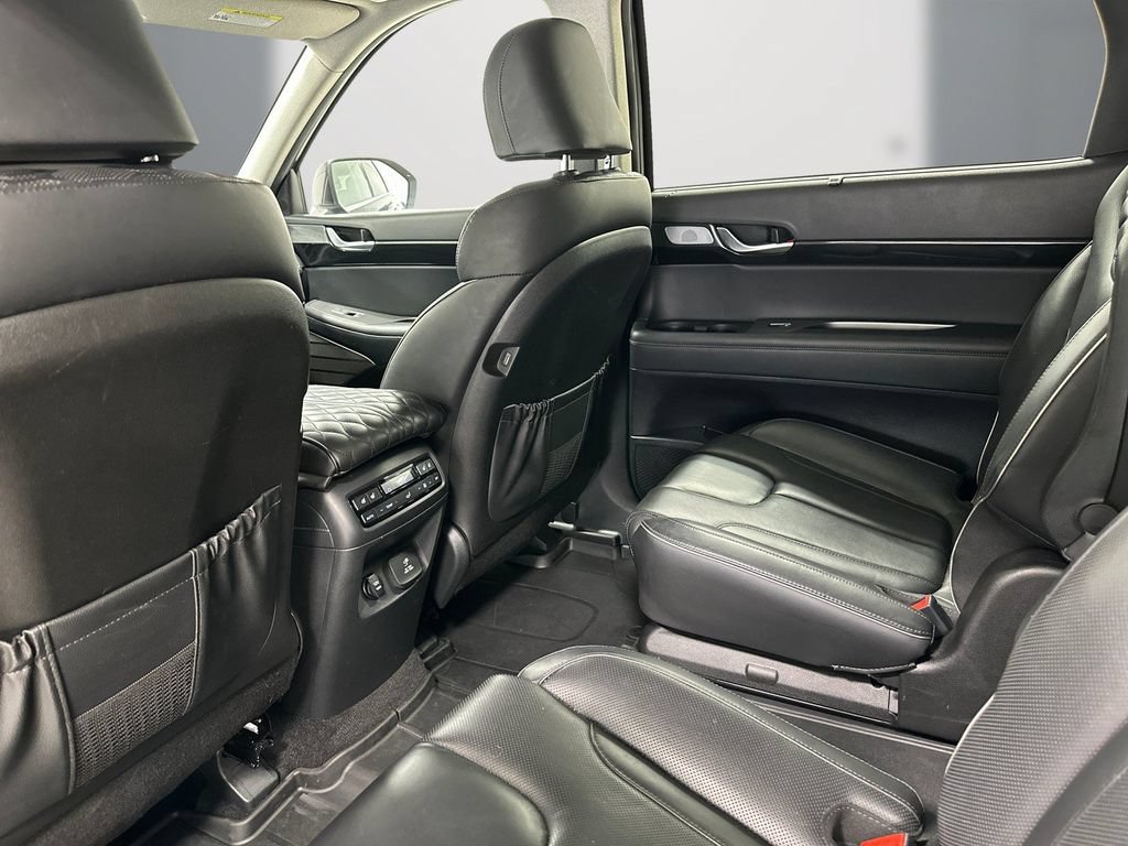 Used 2021 Hyundai Palisade Limited FWD image 15