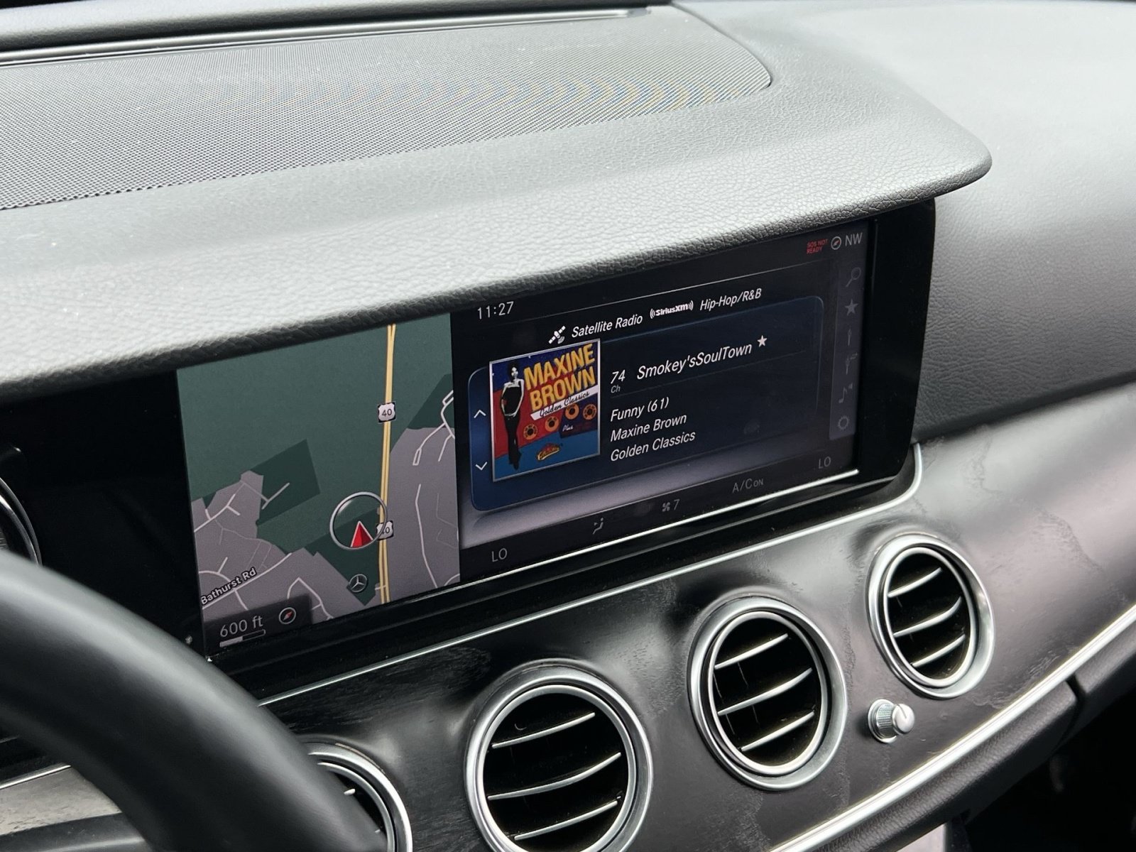 Used 2017 Mercedes-Benz E 300 4MATIC image 23