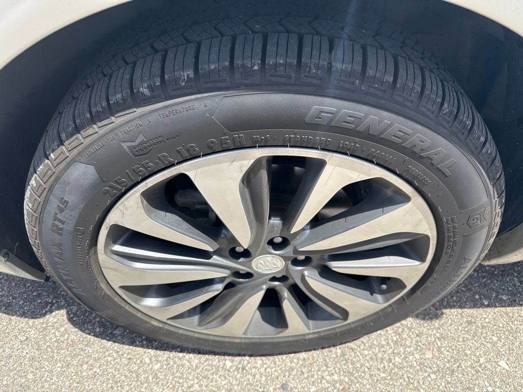 Used 2018 Buick Encore Premium FWD image 11