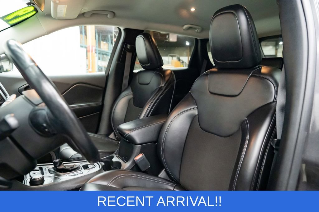 Used 2019 Jeep Cherokee Latitude Plus w/ Cold Weather Group image 22