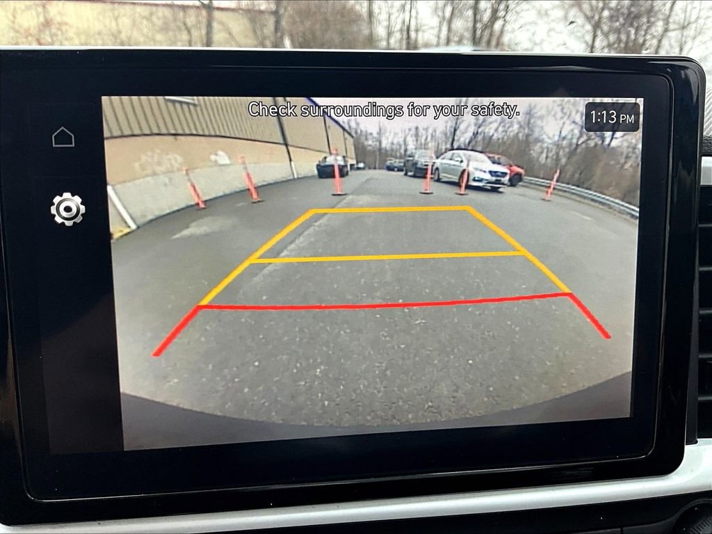 Used 2023 Hyundai Venue Limited w/ Cargo Package image 18