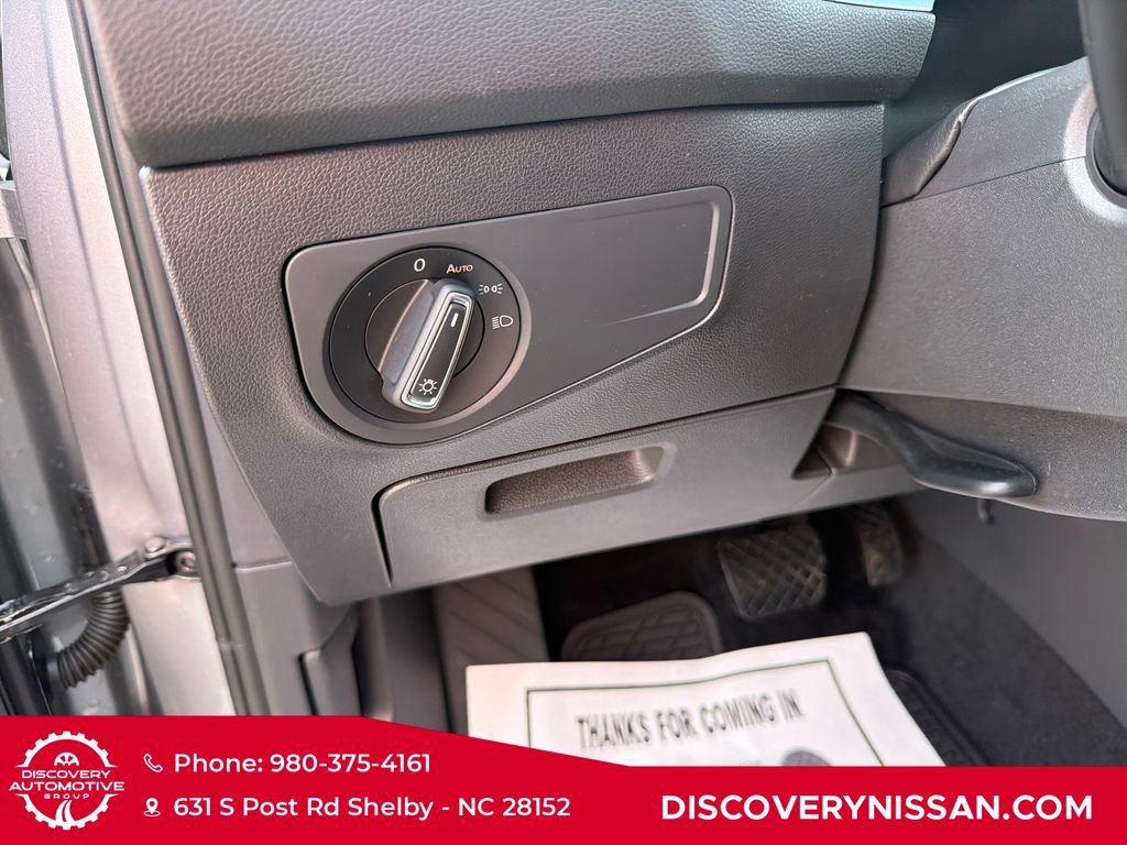 Used 2023 Volkswagen Tiguan SE FWD image 17
