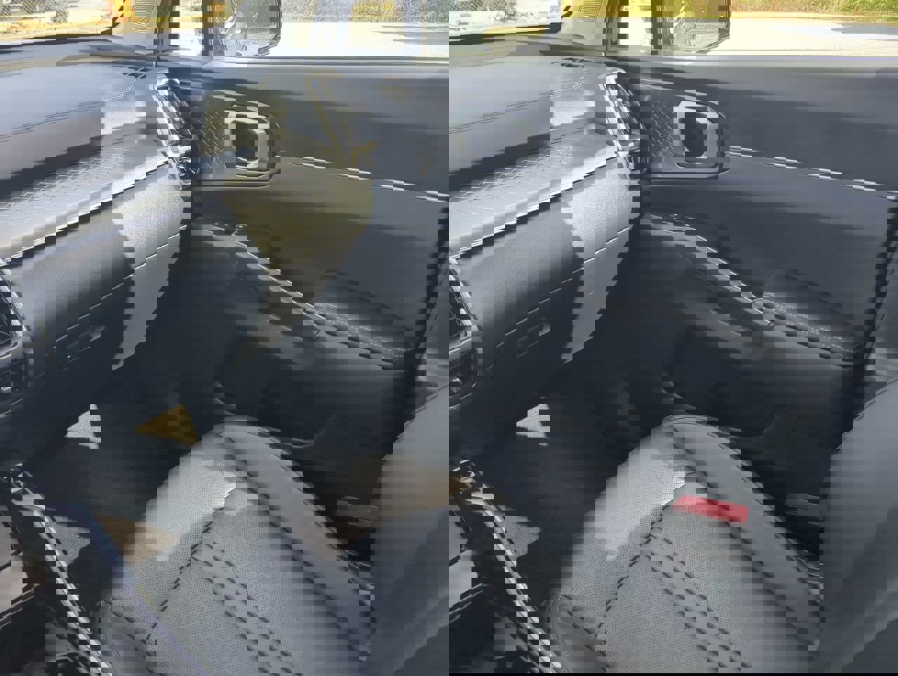 Used 2022 Kia Sorento S w/ Panoramic Sunroof Package image 15