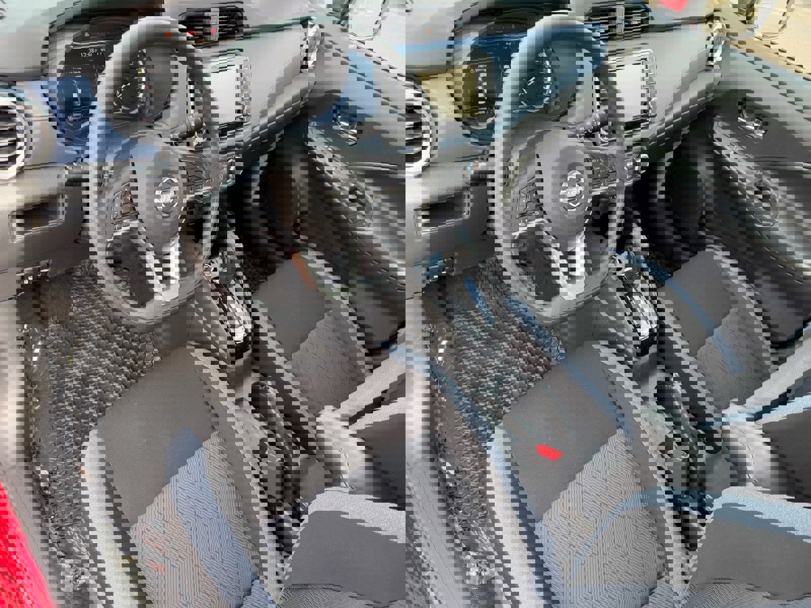 Certified 2025 Nissan Versa SV image 16