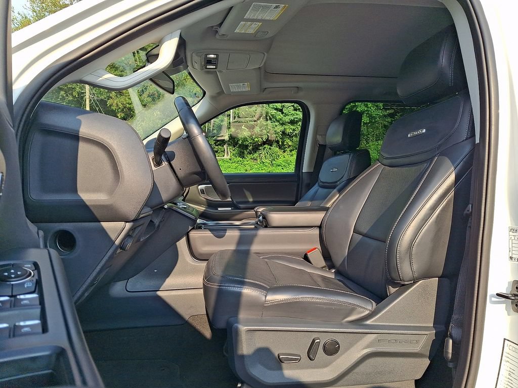 Used 2025 Ford Expedition Max Platinum AWD/4WD image 13
