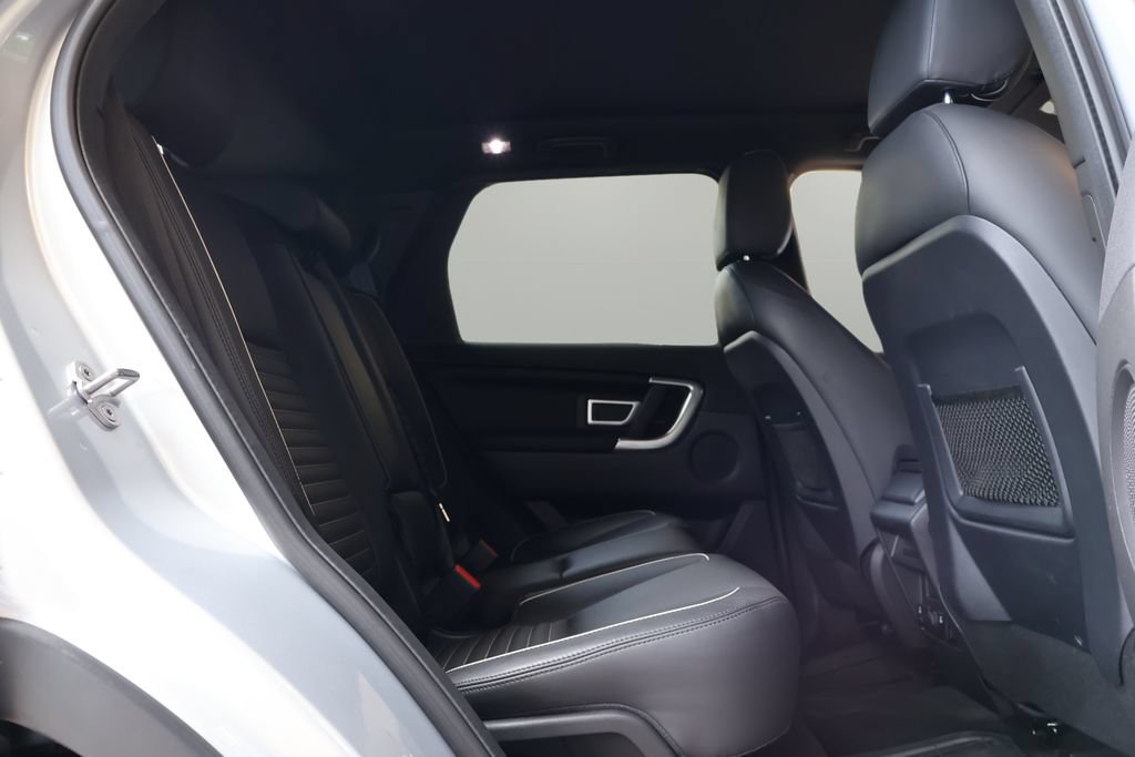 Used 2017 Land Rover Discovery Sport HSE AWD/4WD image 16
