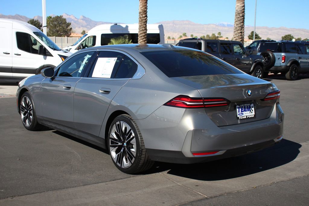 Used 2025 BMW 530i image 5