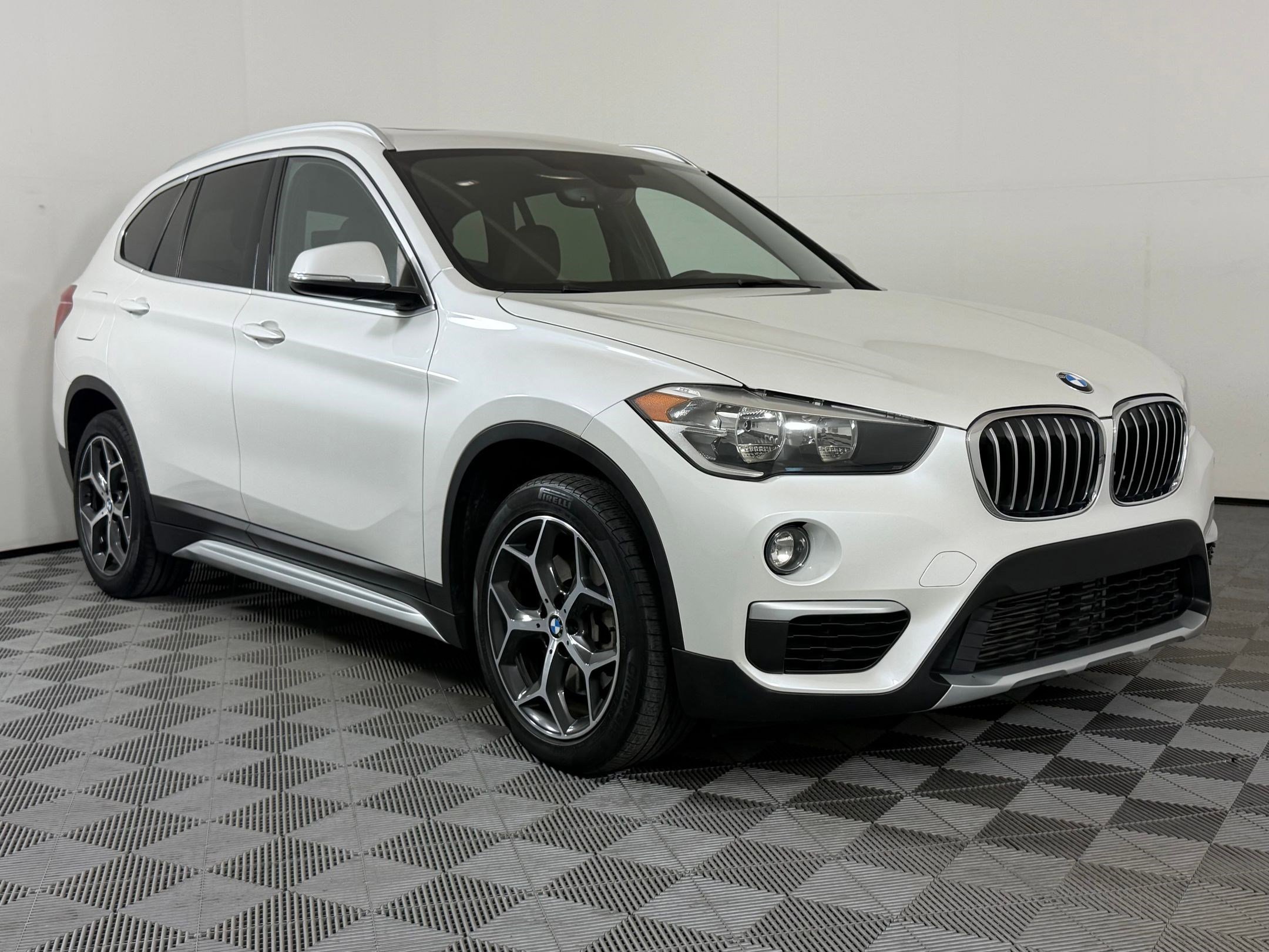 Used 2018 BMW X1 xDrive28i w/ Convenience Package image 7