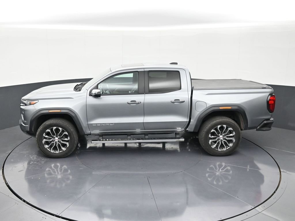 Used 2023 GMC Canyon Denali image 13