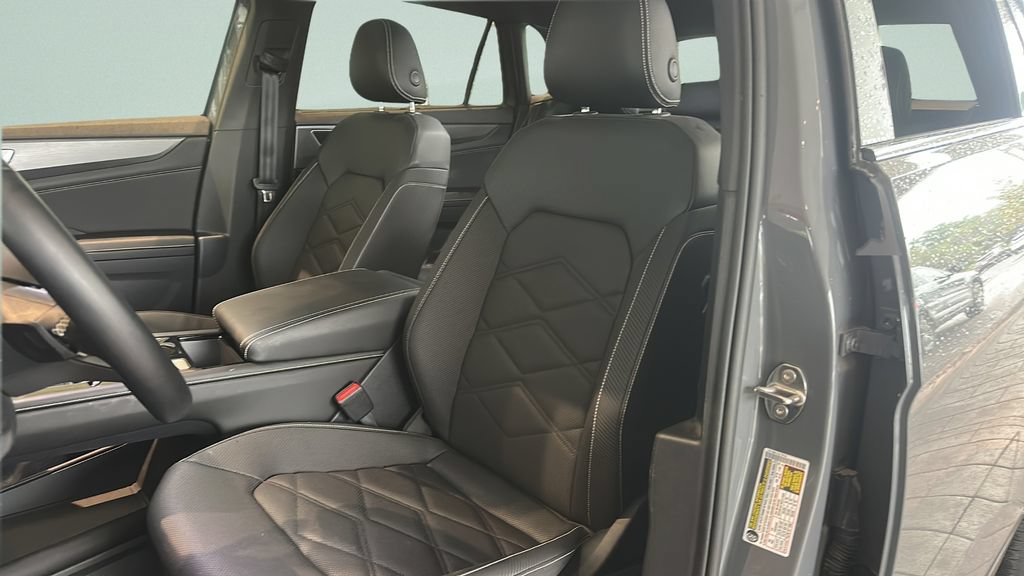 Certified 2026 Volkswagen Atlas Cross Sport SE FWD image 23