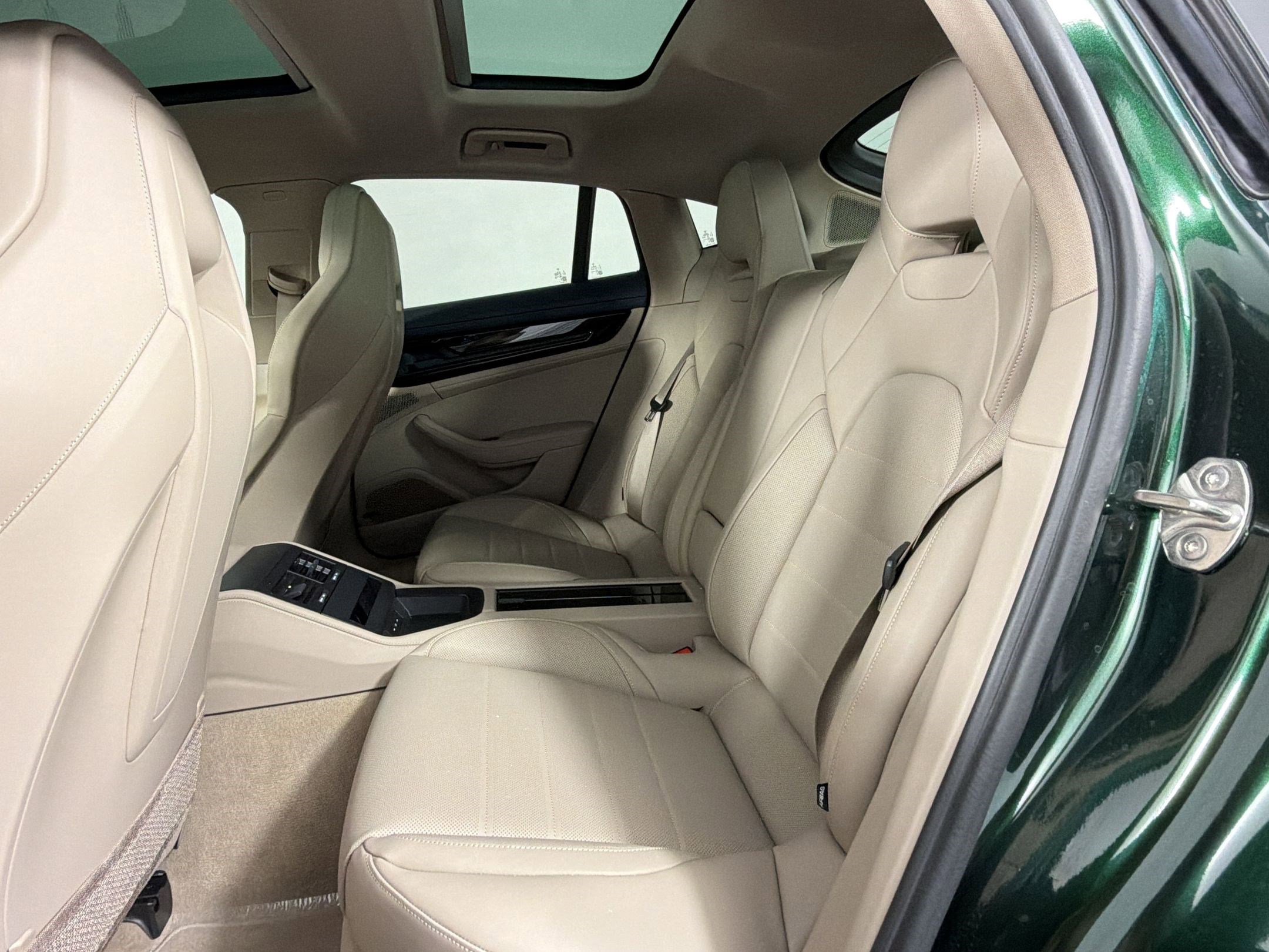 Certified 2026 Porsche Panamera 4S AWD/4WD image 18