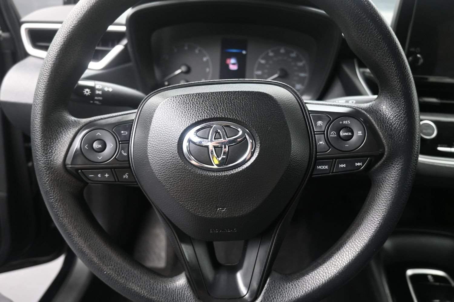 Used 2023 Toyota Corolla LE FWD image 18