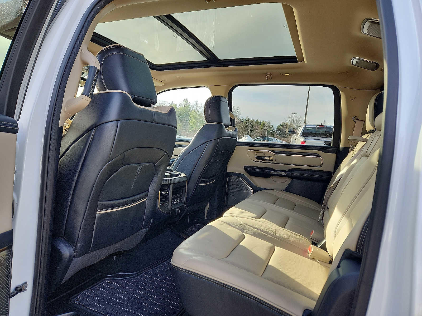 Certified 2019 RAM 1500 Limited image 10