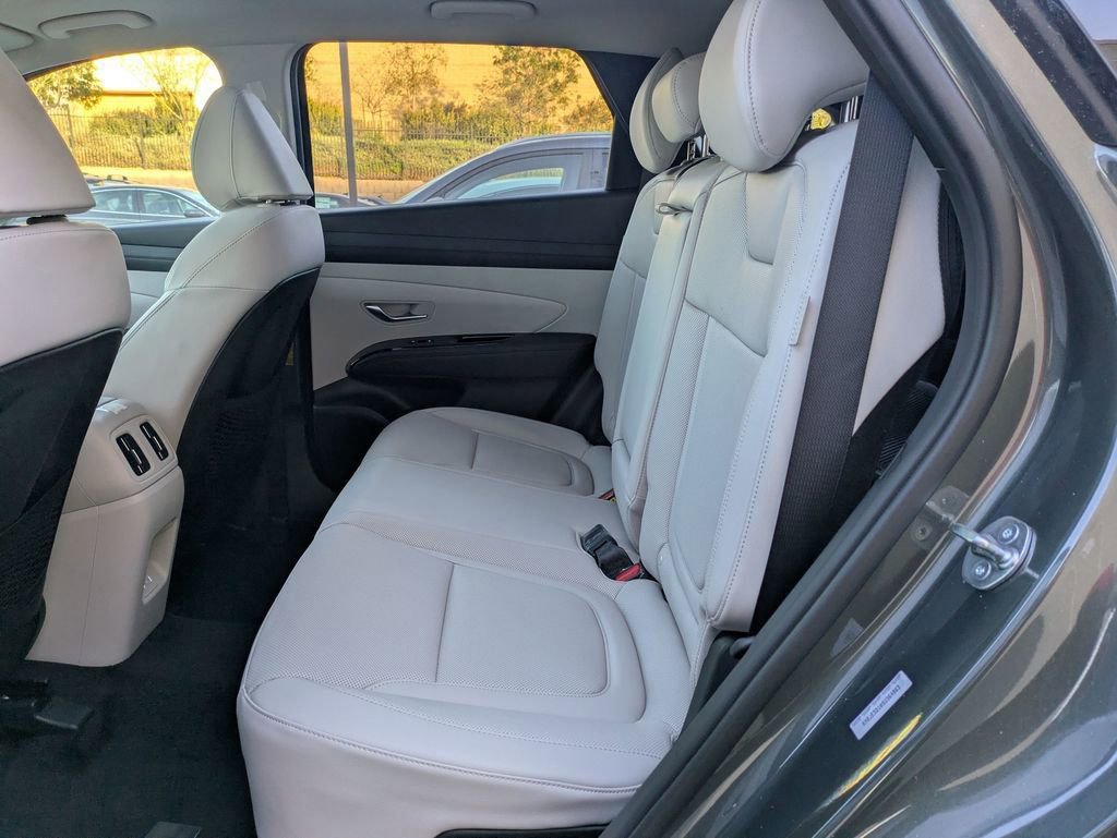 New 2025 Hyundai Tucson Limited image 26