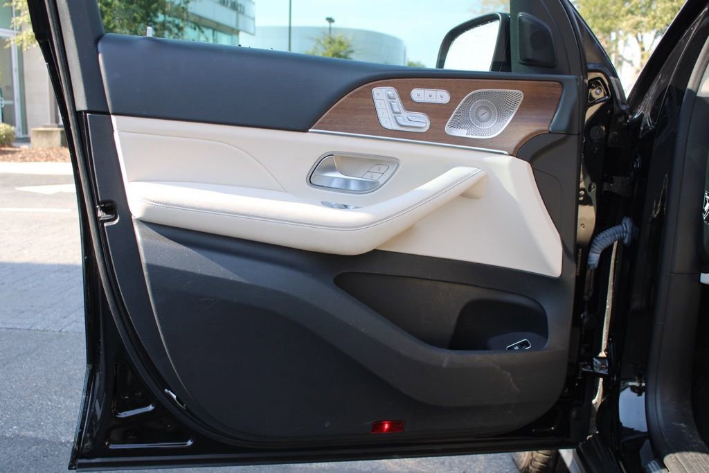 Certified 2023 Mercedes-Benz GLS 450 4MATIC image 10