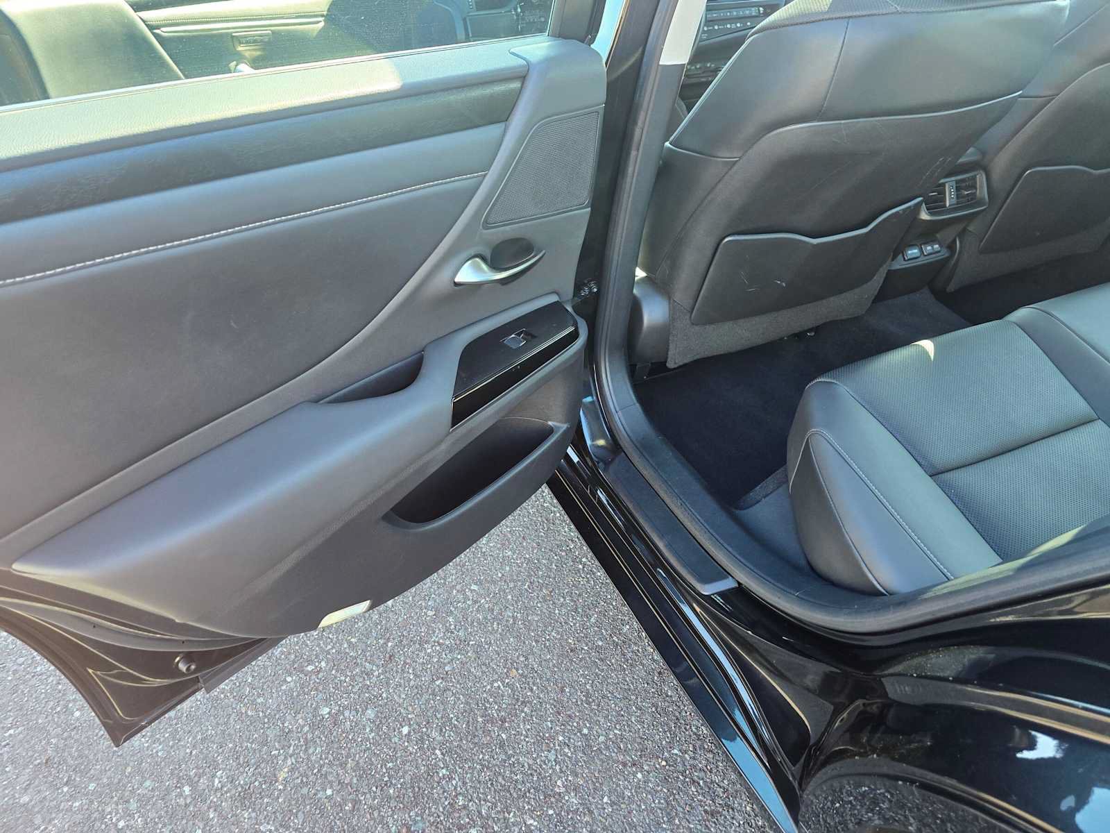 Certified 2022 Lexus ES 350 w/ Premium Package FWD image 15