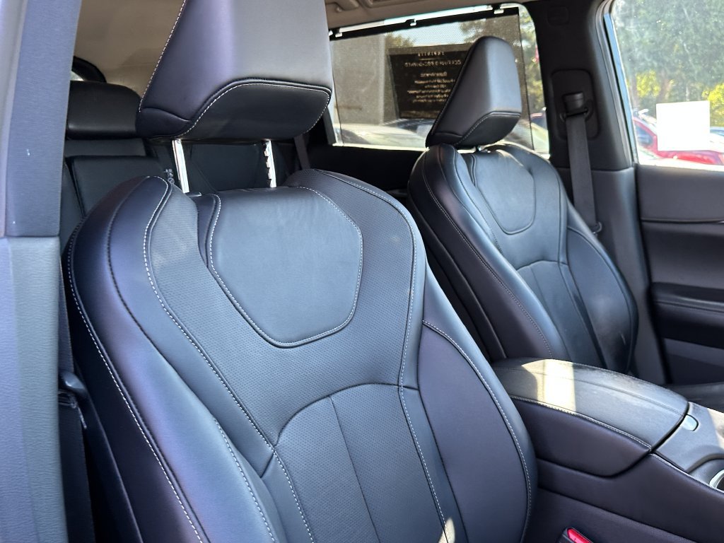 Used 2023 INFINITI QX60 Luxe w/ Cargo Package FWD image 16