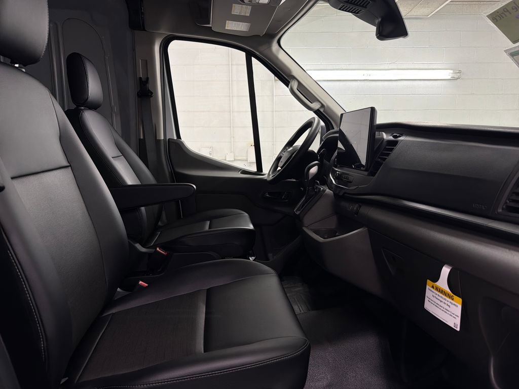 New 2026 Ford Transit 250 148 Medium Roof image 28