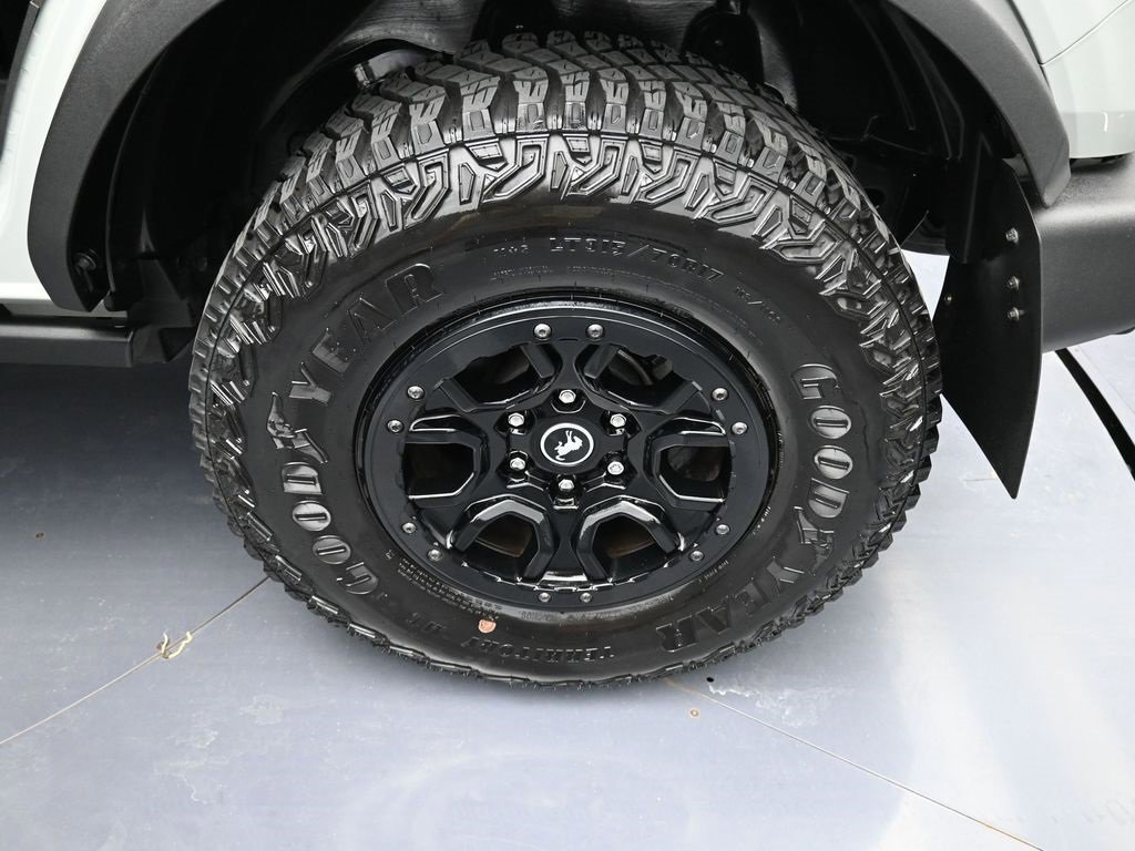 Used 2023 Ford Bronco Wildtrak image 21
