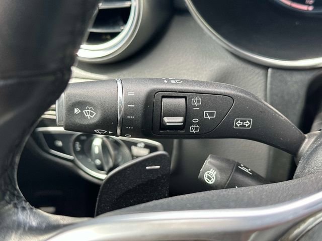 Used 2022 Mercedes-Benz GLC 300 4MATIC image 25