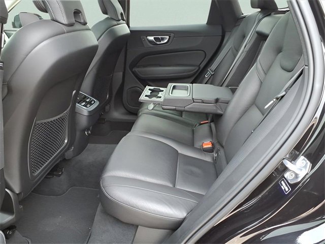Used 2020 Volvo XC60 T6 Inscription w/ Protection Package Premier image 21