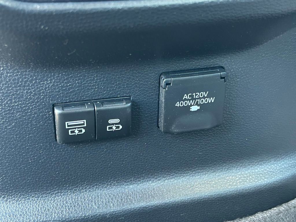 Used 2024 Toyota Tundra Platinum image 23