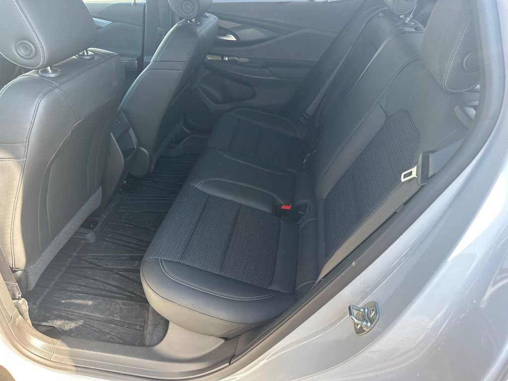 Certified 2024 Buick Envista Preferred w/ Convenience I Package image 21