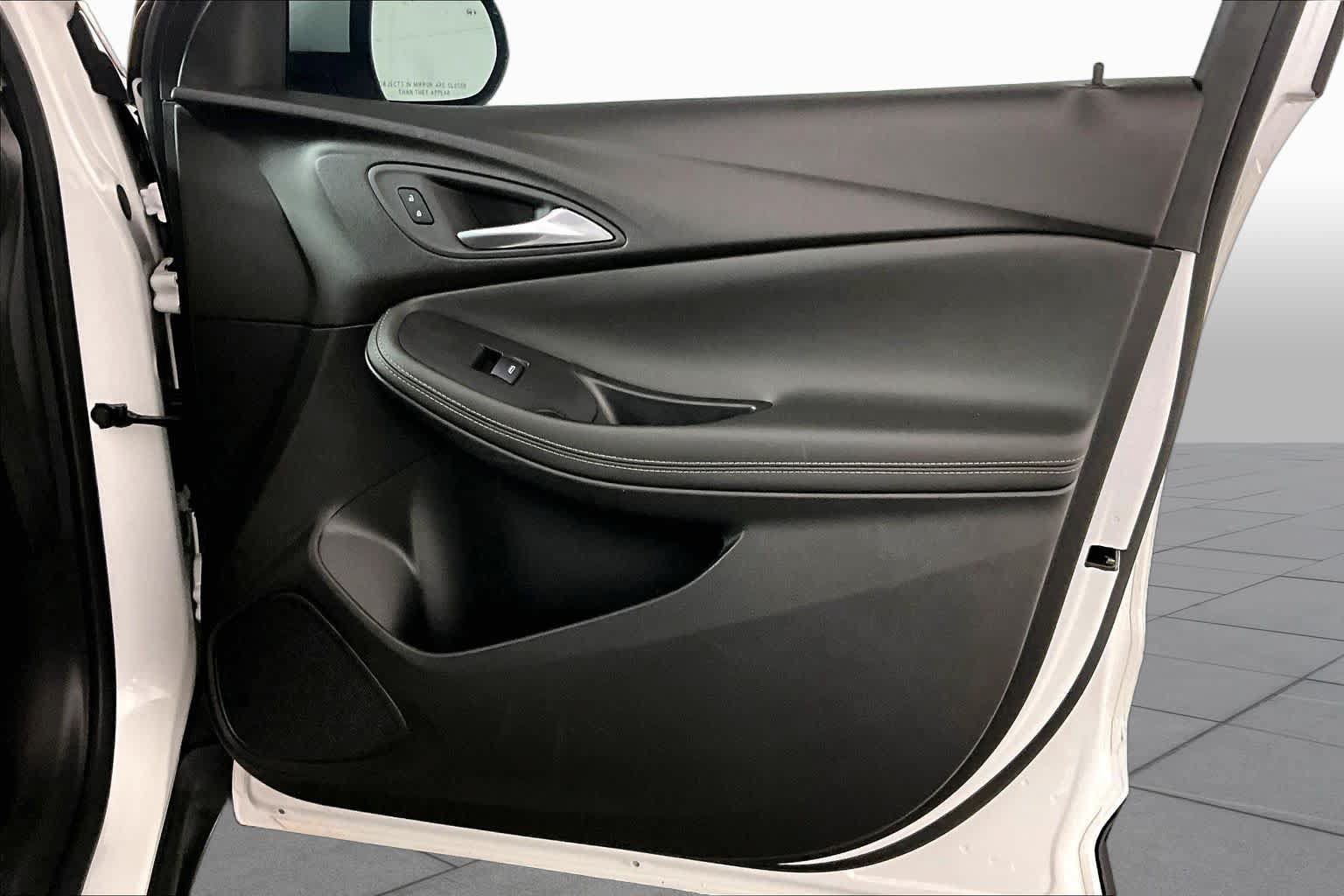 Used 2024 Buick Encore GX Preferred FWD image 21