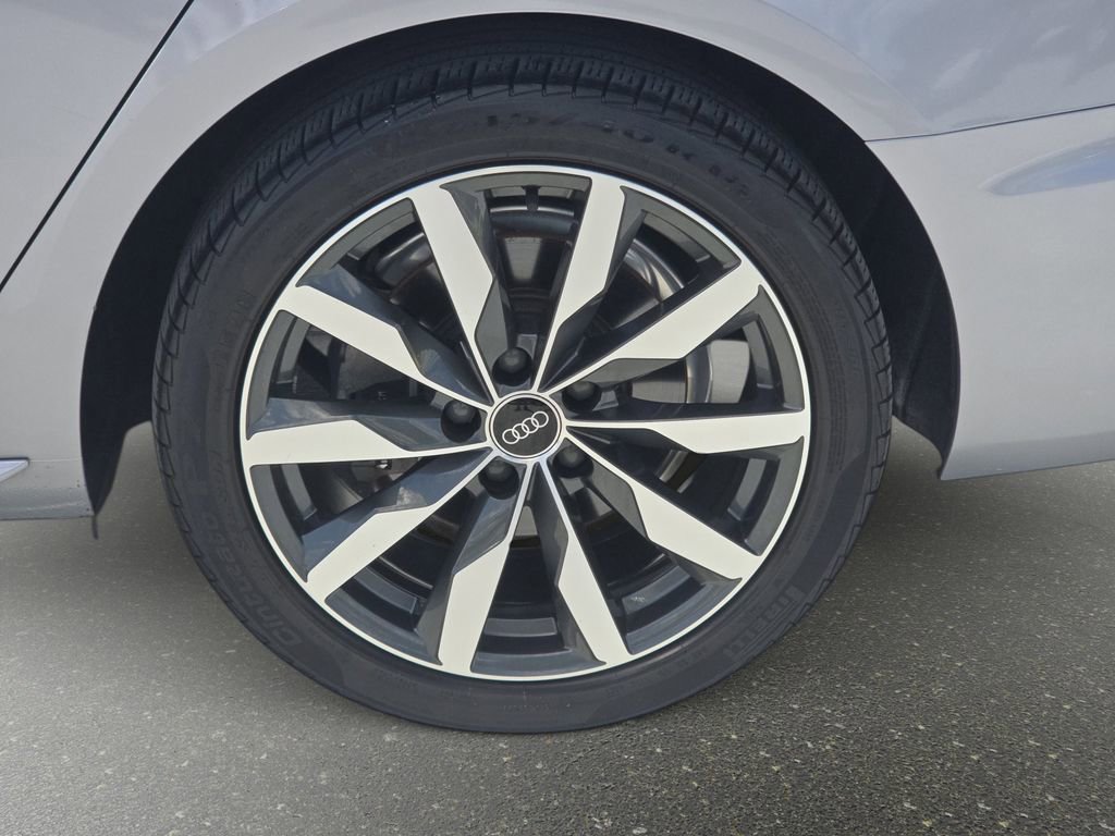 Used 2022 Audi A4 2.0T Premium image 29