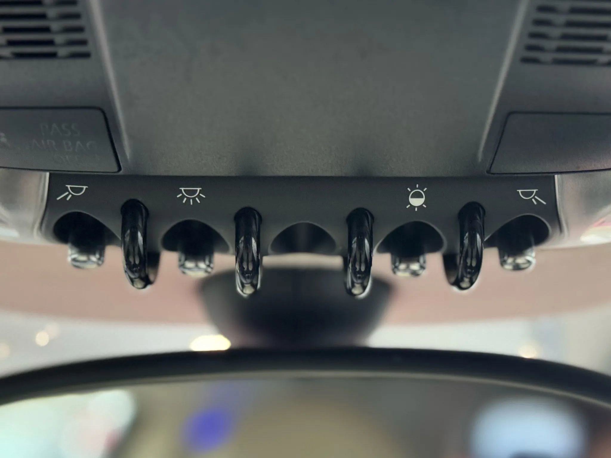 Used 2013 MINI Cooper S w/ Mini Connected Pkg image 31