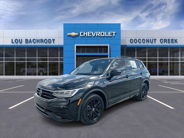 Used 2022 Volkswagen Tiguan SE R-Line image 4